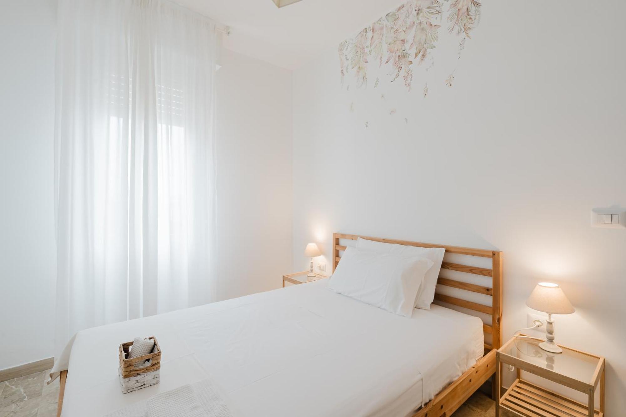 B&B La Finestra Sul Porto Porto Torres Exterior photo