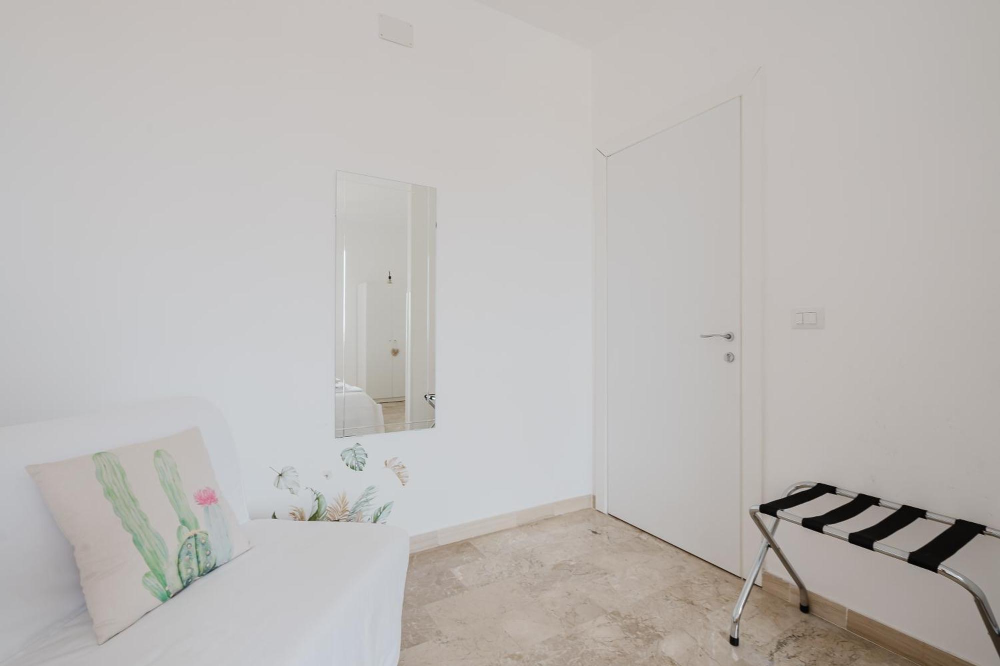 B&B La Finestra Sul Porto Porto Torres Exterior photo