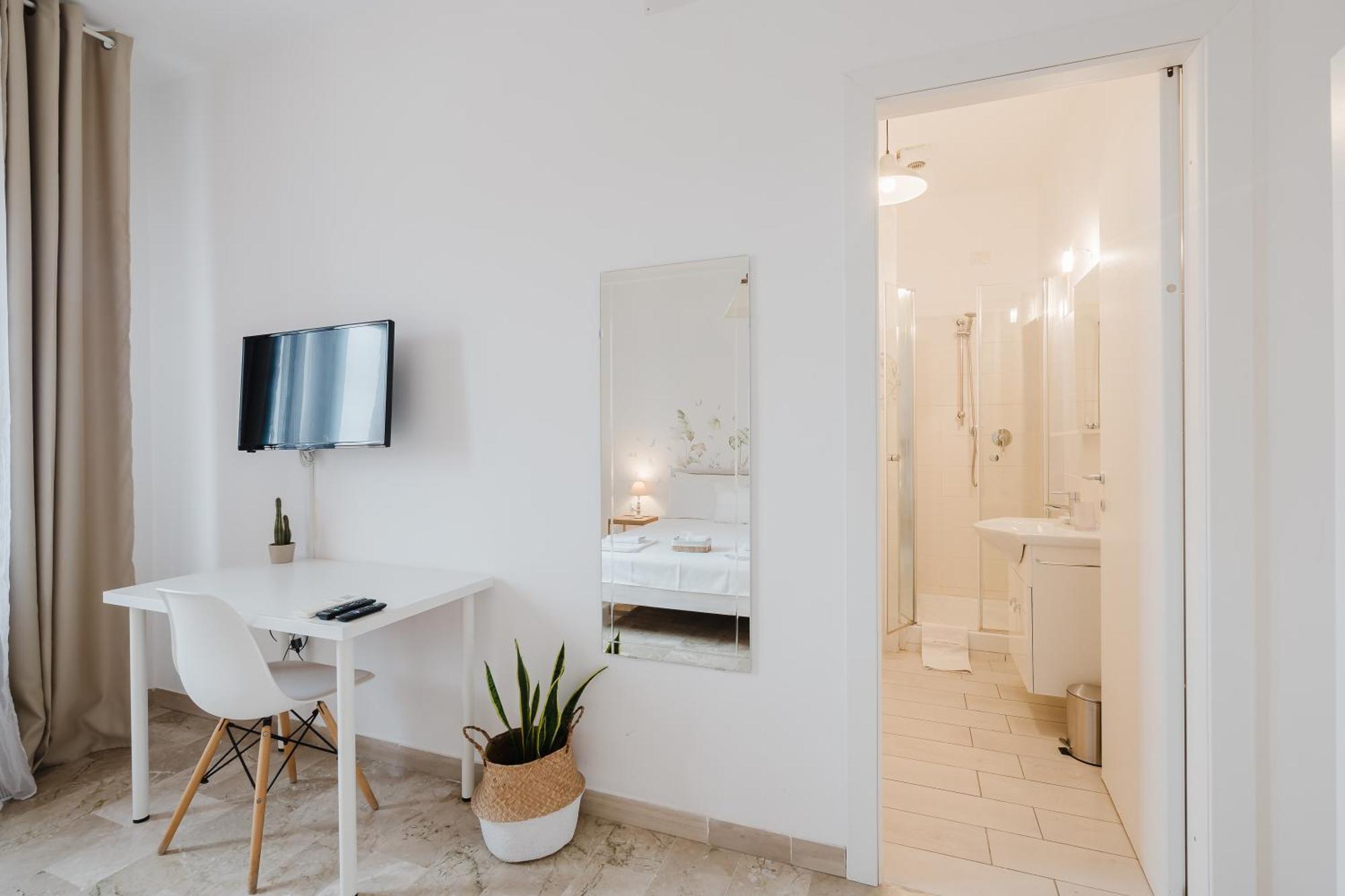 B&B La Finestra Sul Porto Porto Torres Exterior photo