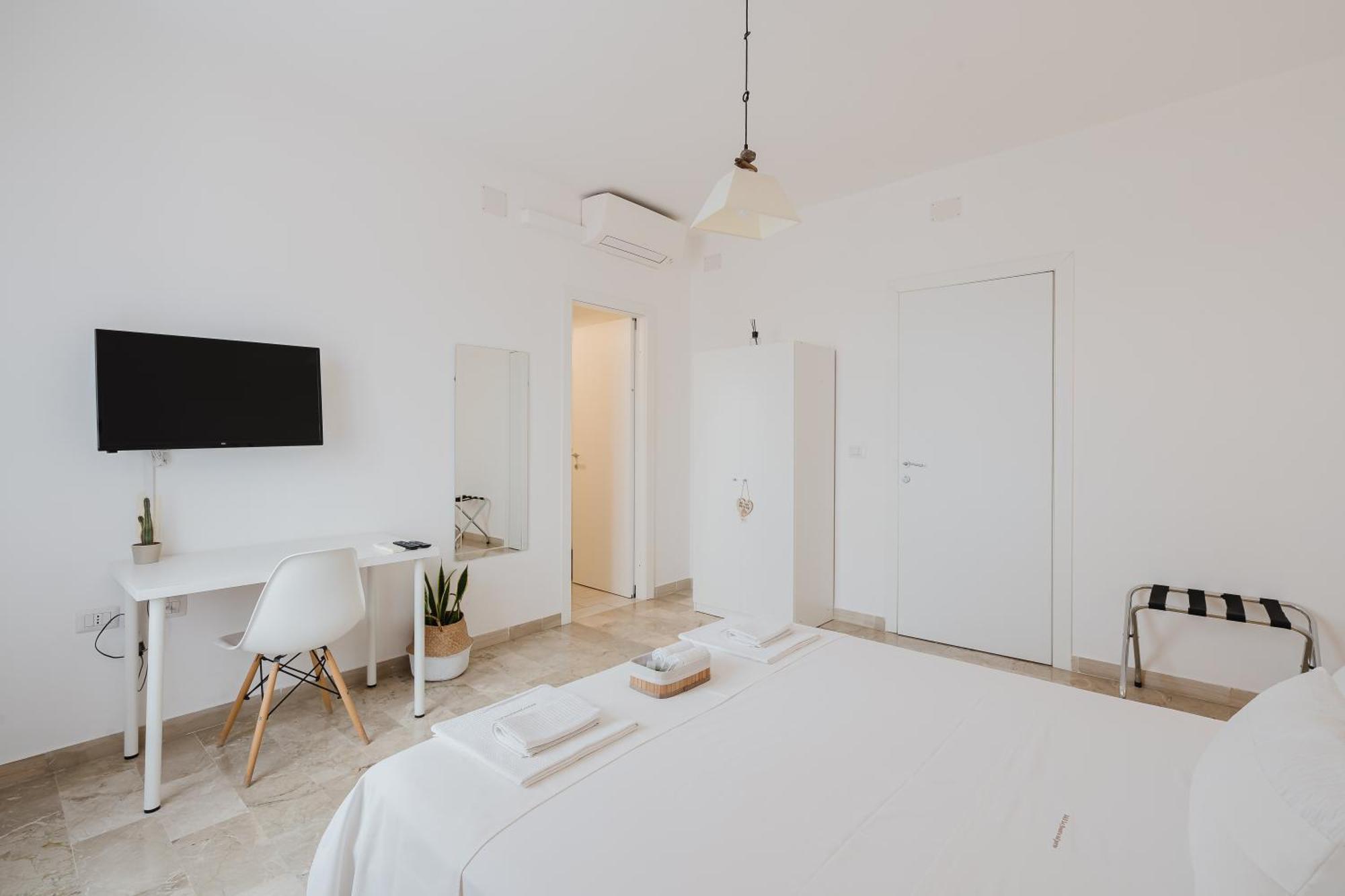B&B La Finestra Sul Porto Porto Torres Exterior photo